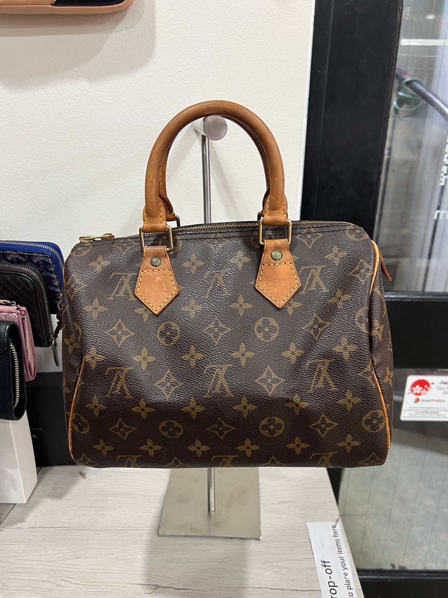 Louis Vuitton Speedy 30
