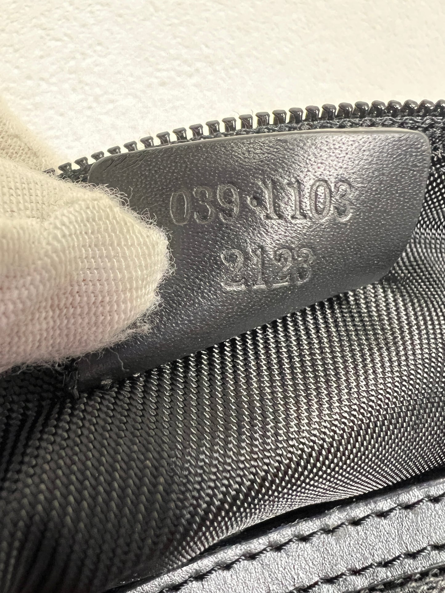 GUCCI Canvas Black Handbag (53660)