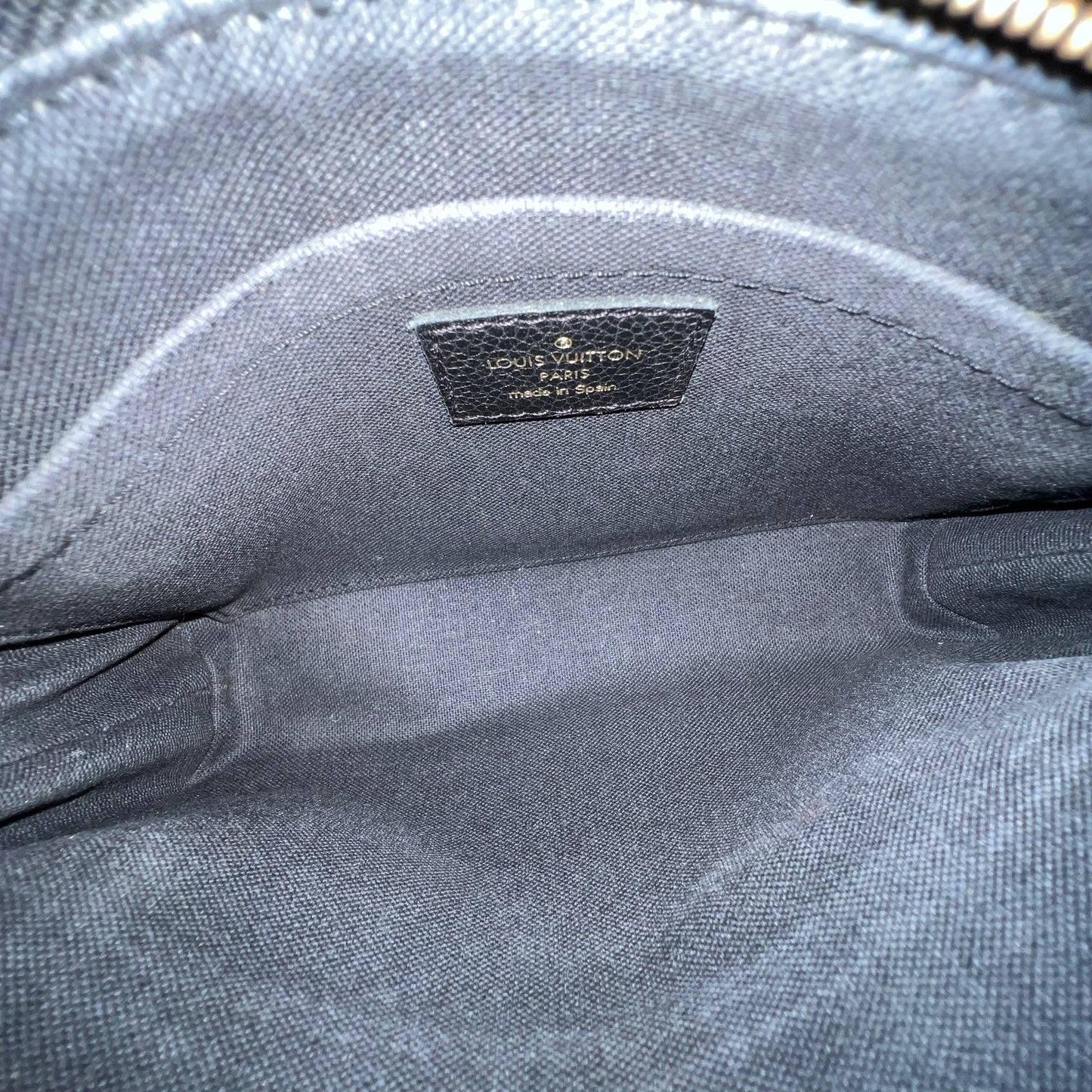 LOUIS VUITTON Pallas Clutch Black