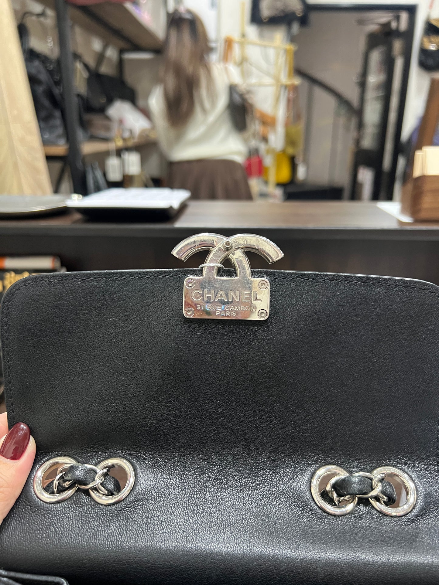 CHANEL TIMELESS/CLASSIQUE Crossbody