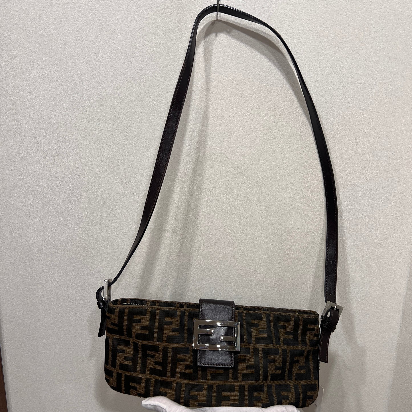 FENDI Crossbody Baguette