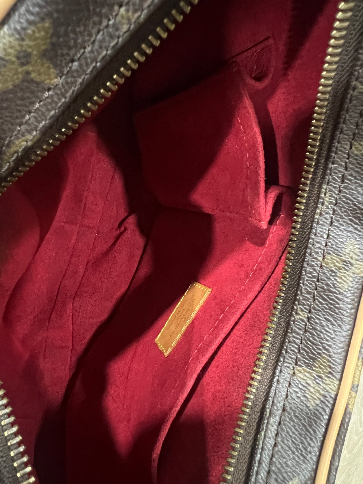 Louis Vuitton Croissant MM