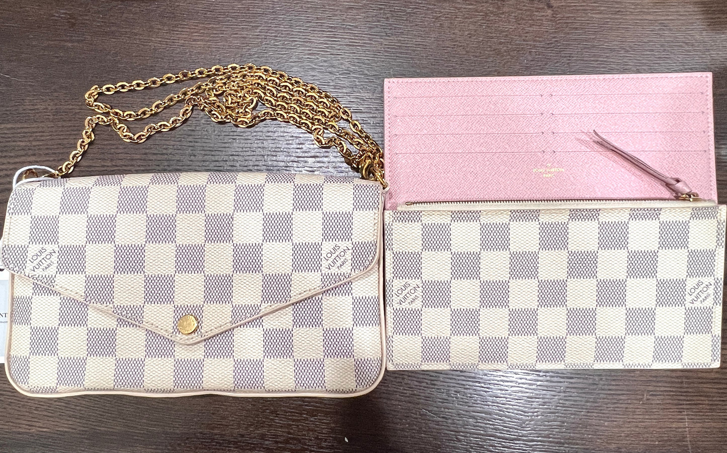 LOUIS VUITTON Felice Damier