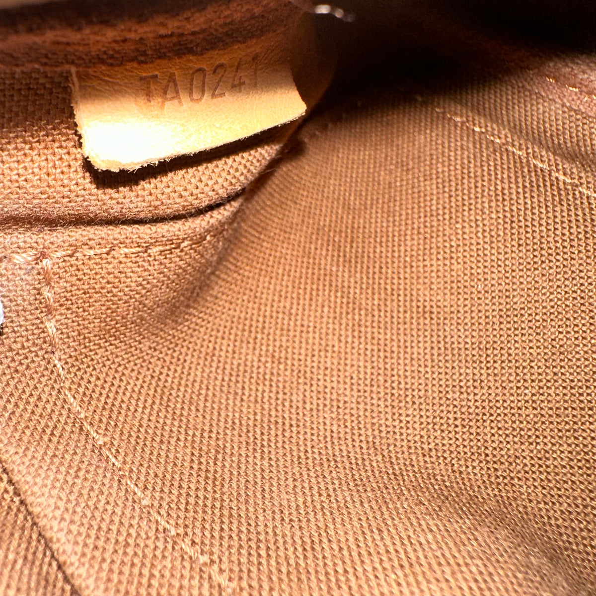 LOUIS VUITTON