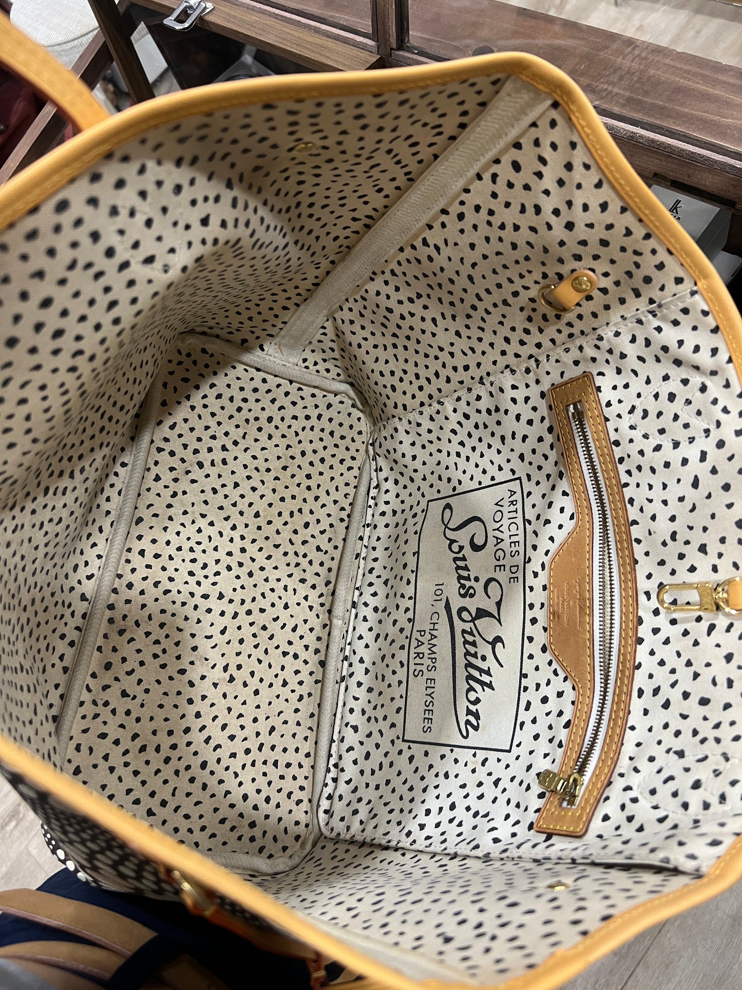 Louis Vuitton Yayoi Kusama Neverfull MM