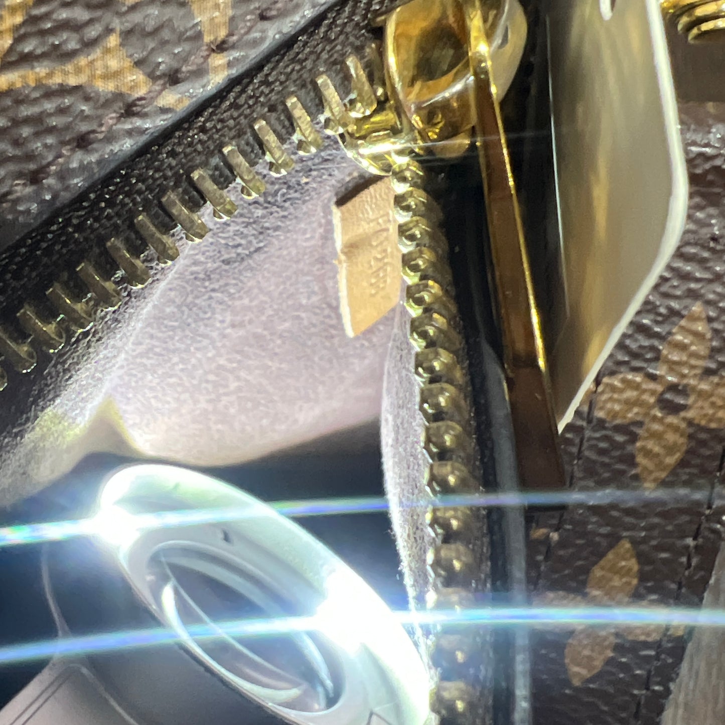 LOUIS VUITTON Metis Monogram (260130)