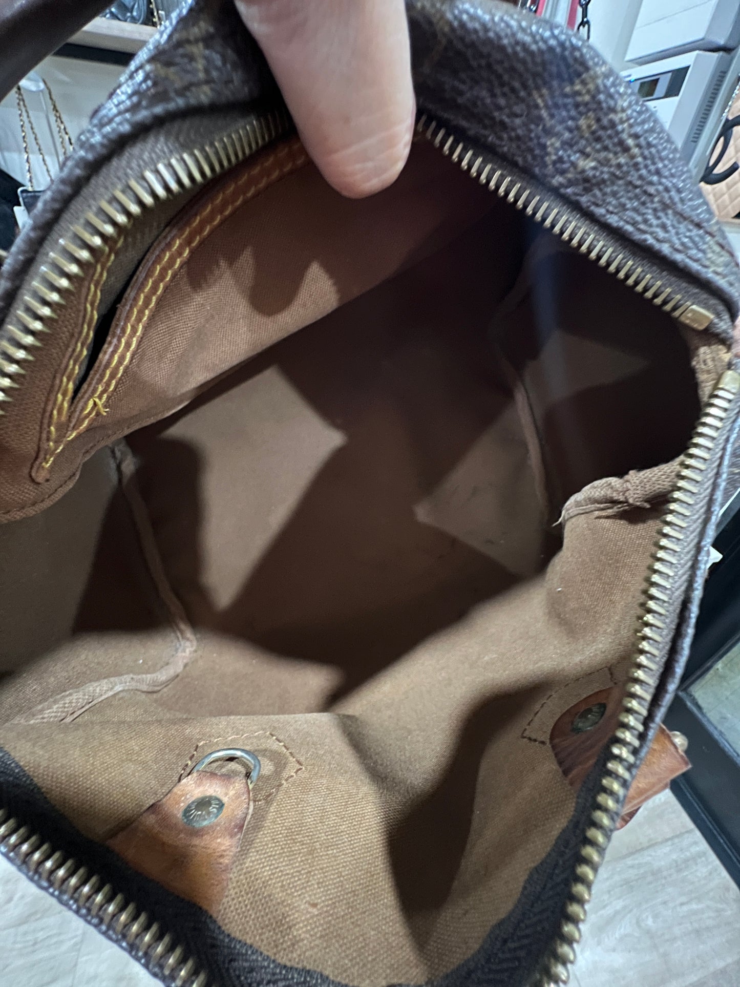 Louis Vuitton Speedy 30