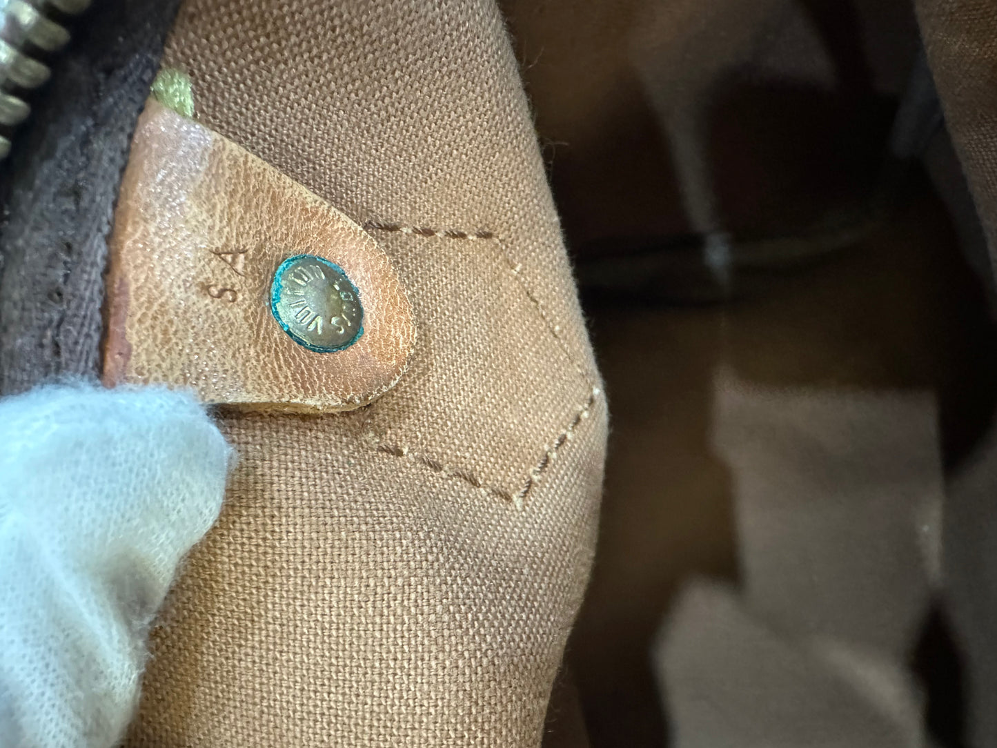 Louis Vuitton speedy 30