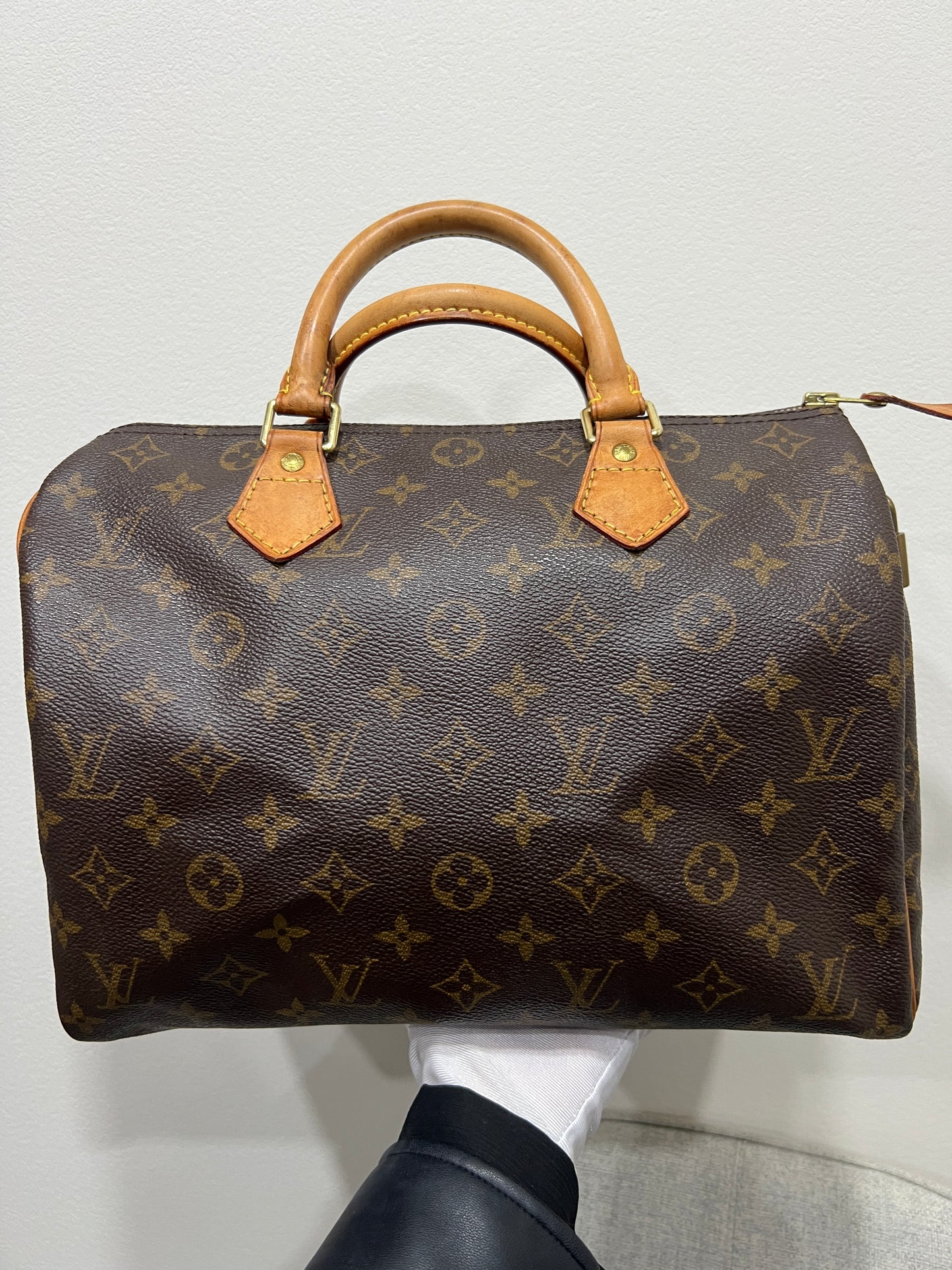 LOUIS VUITTON Speedy 30