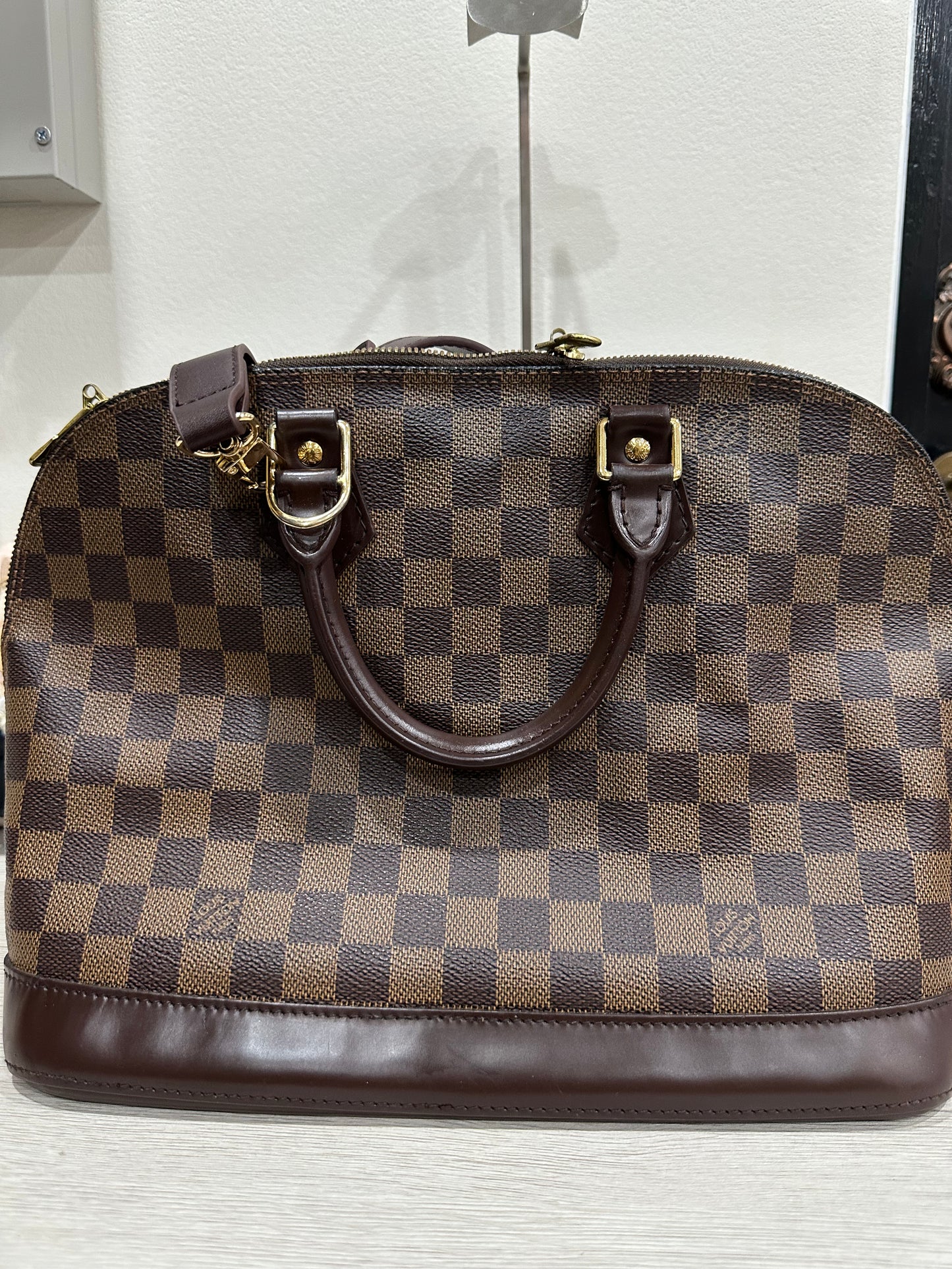 Louis Vuitton Alma Damier