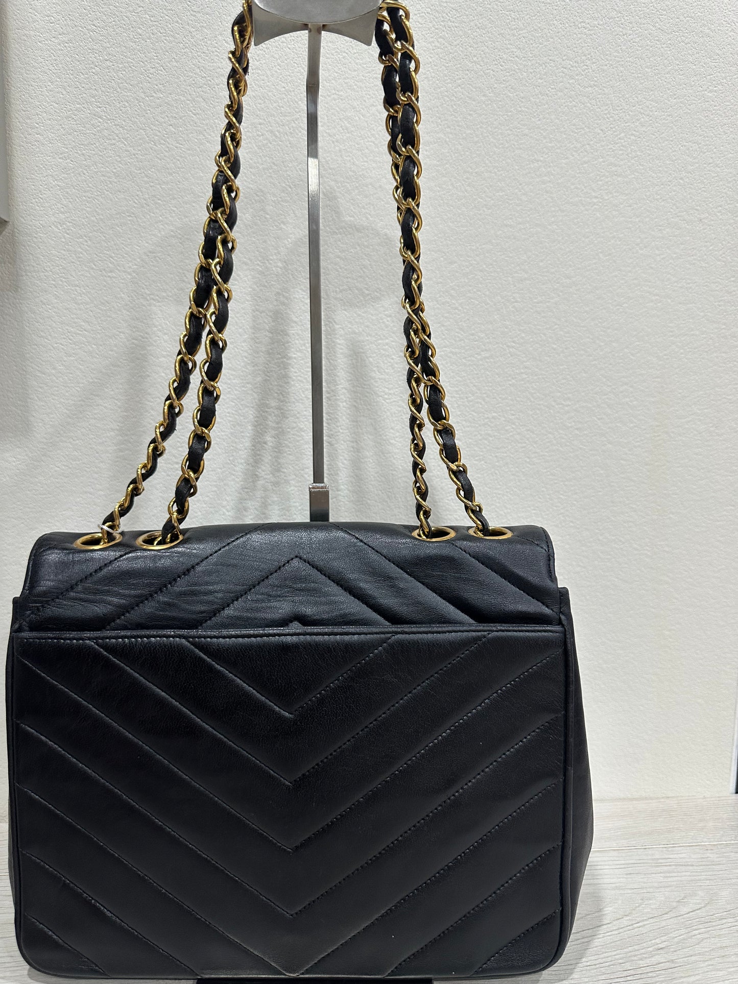 CHANEL Lamb Skin Leather (V-stitch)