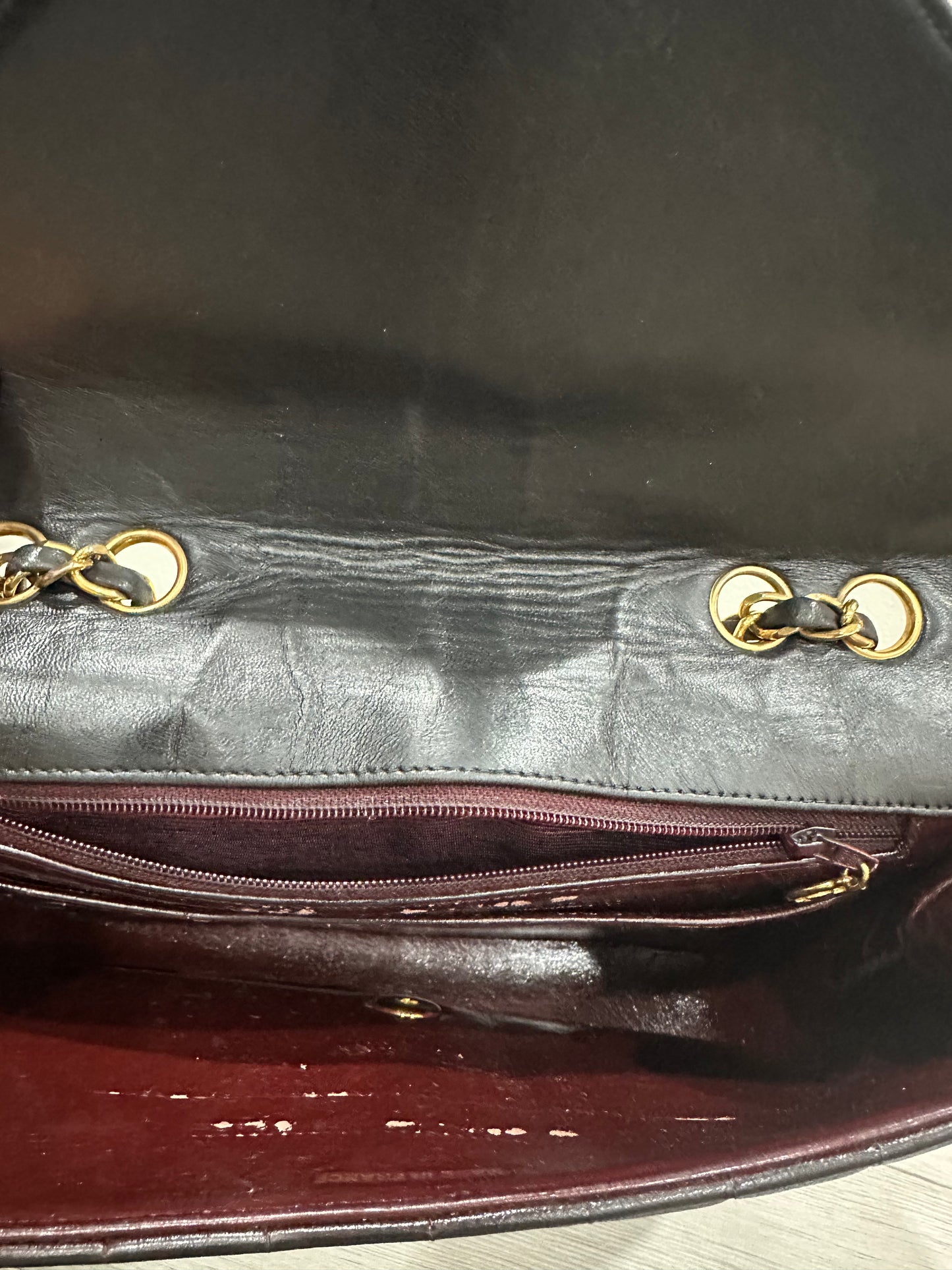 CHANEL Lamb Skin Leather (V-stitch)
