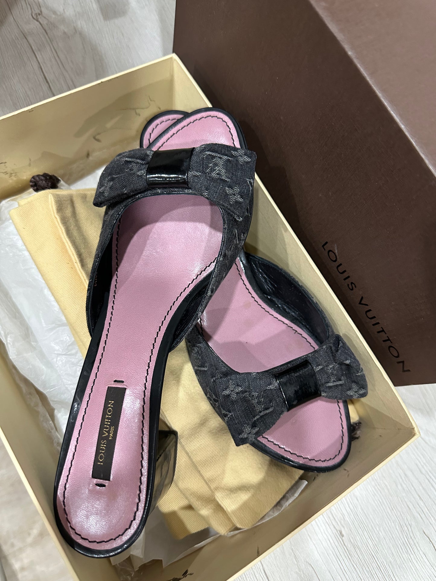 LOUIS VUITTON Damier Sauvage