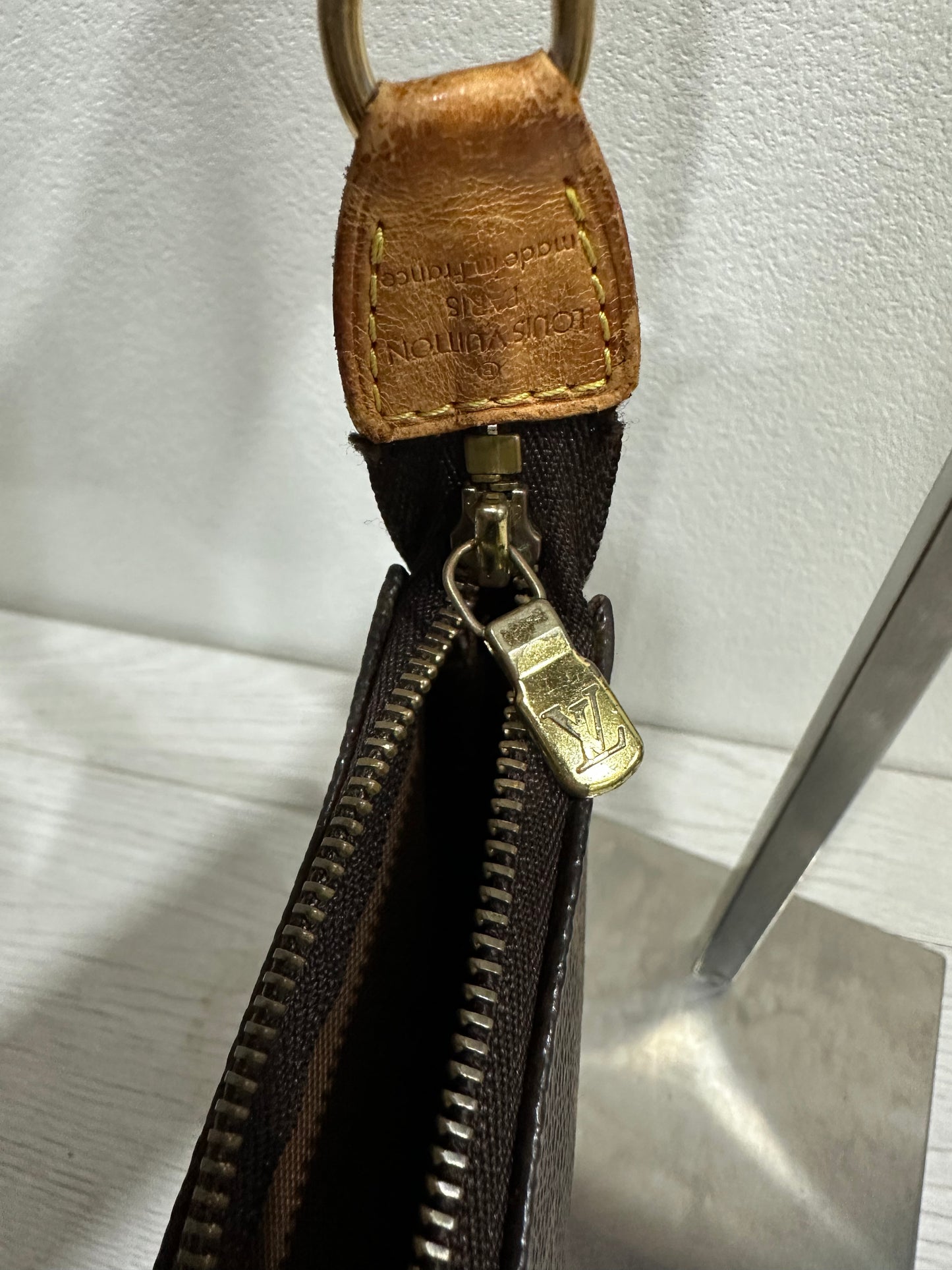 LOUIS VUITTON pochette Accessoires