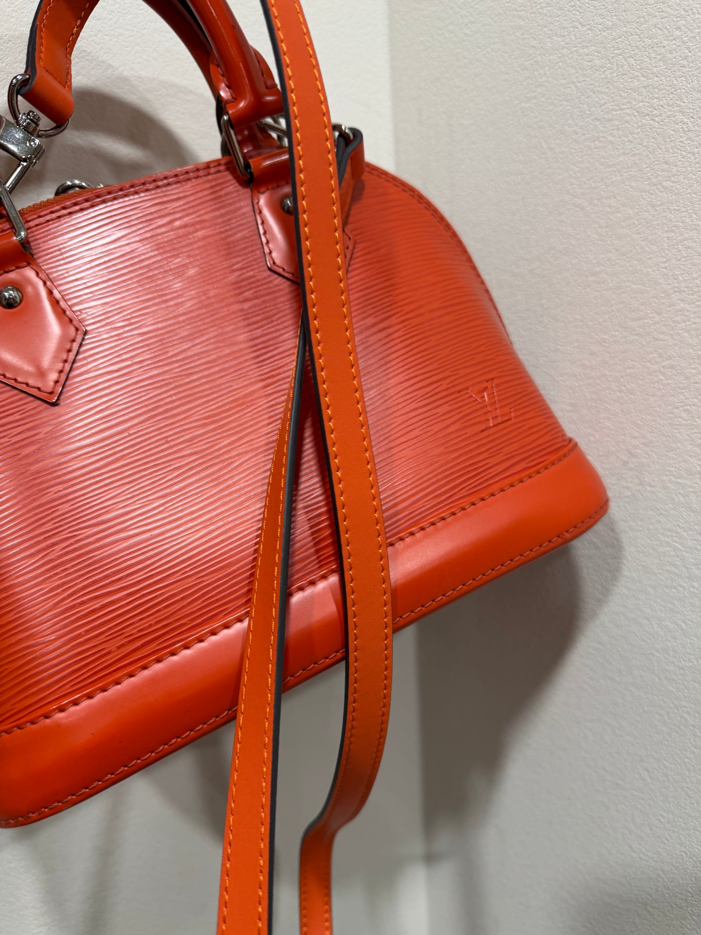 LOUIS VUITTON ALMA BB Epi