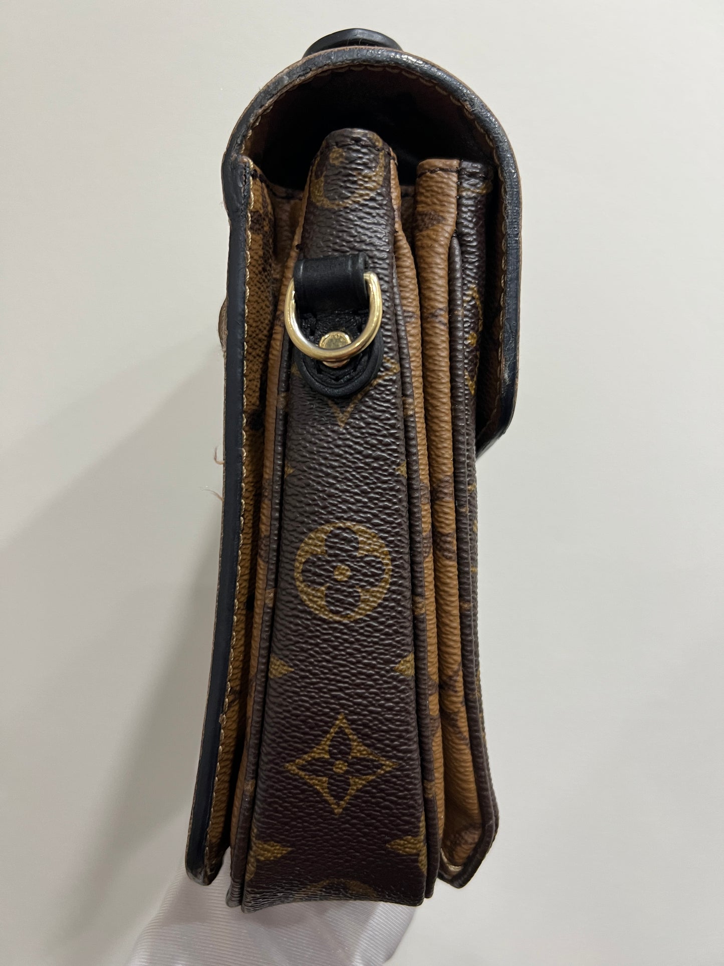 LOUIS VUITTON Monogram Reverse Canvas Pochette Metis