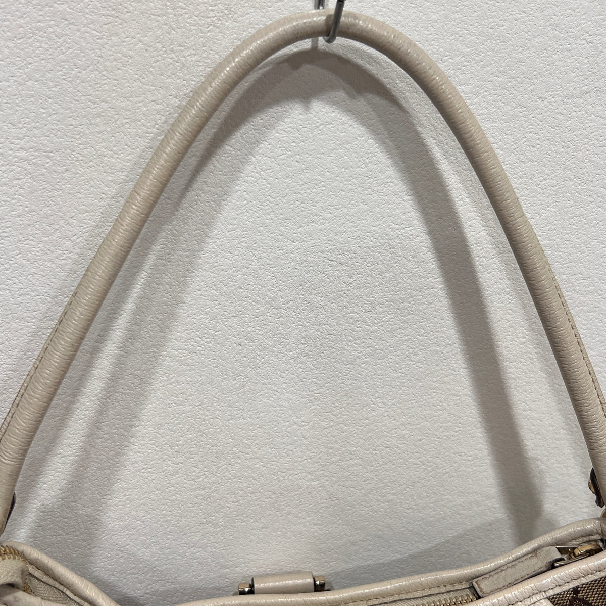 GUCCI Abbey D-Ring Pochette Shoulder Bag