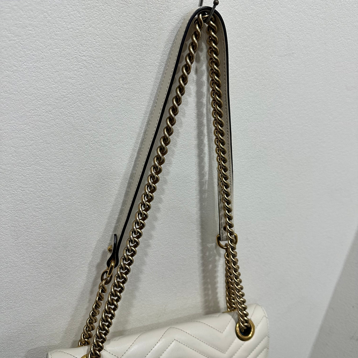 GUCCI Marmont white
