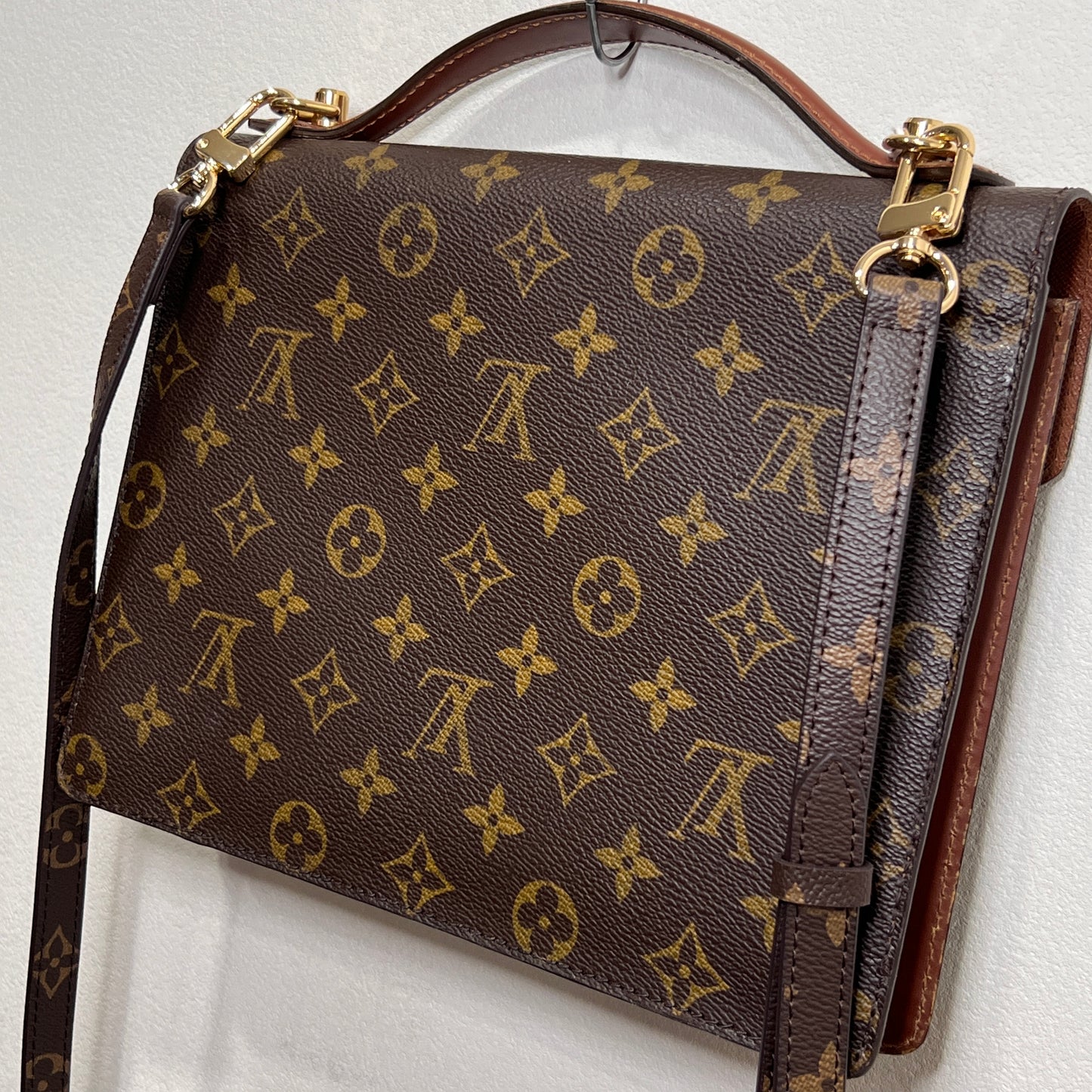 LOUIS VUITTON Monceau