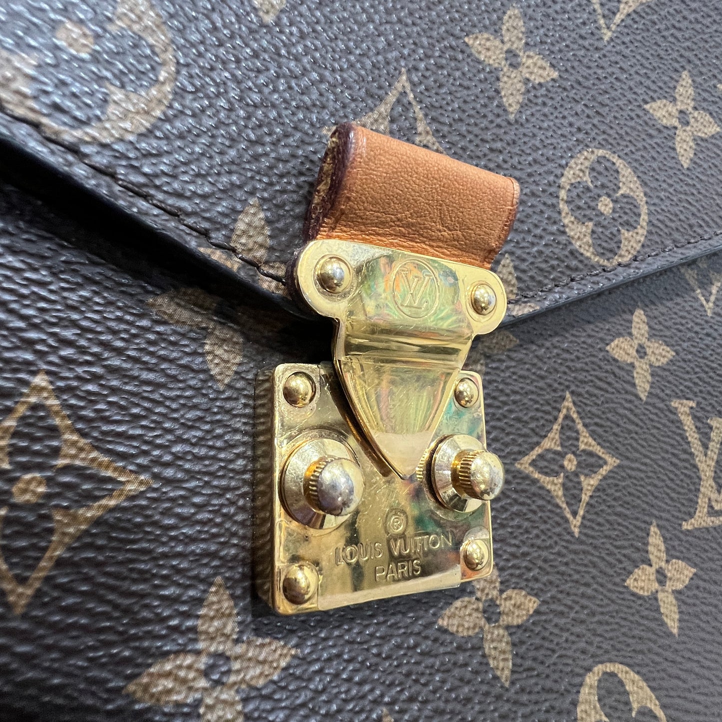 LOUIS VUITTON Metis Monogram (260130)