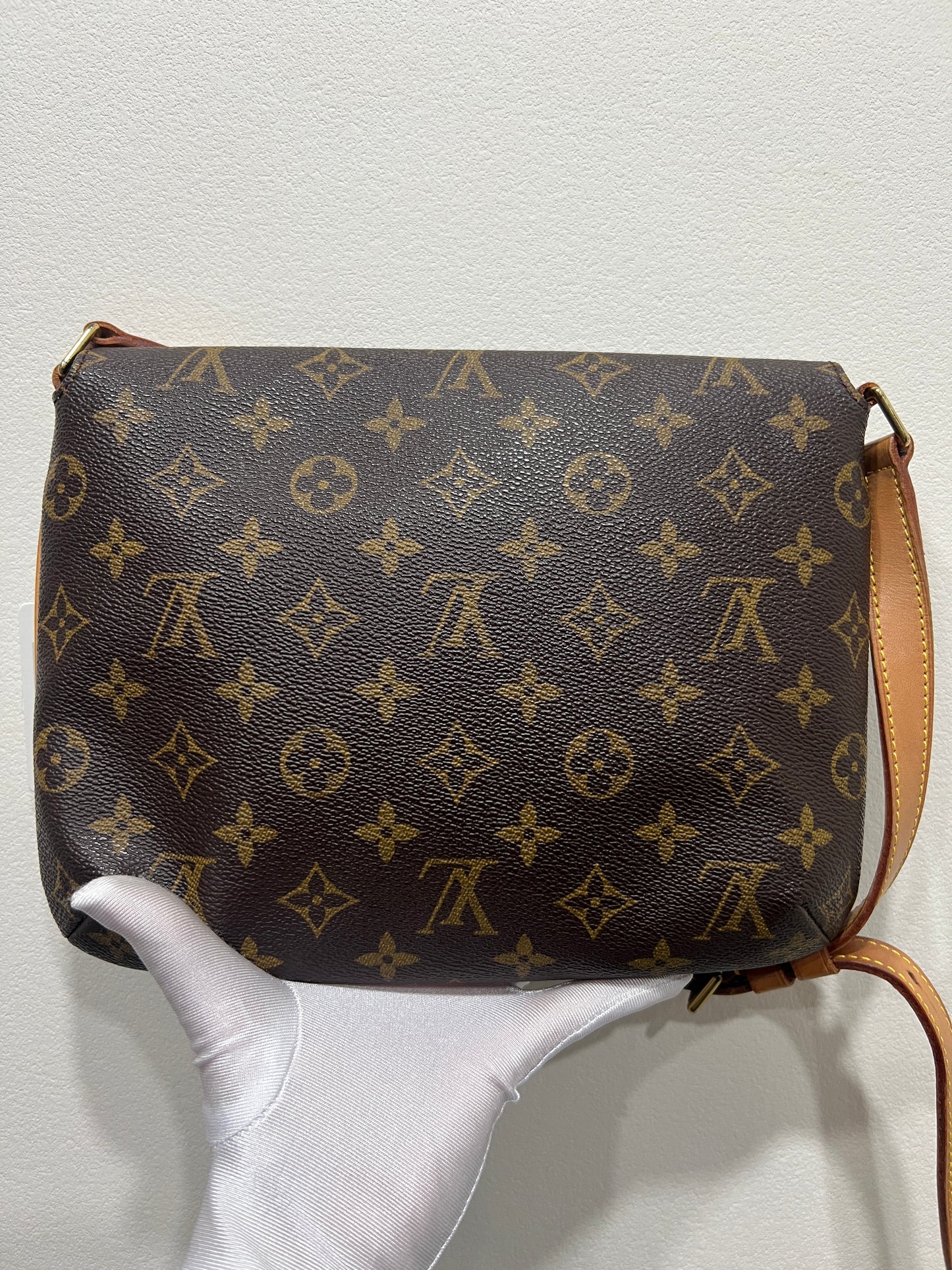 LOUIS VUITTON Musette Tango