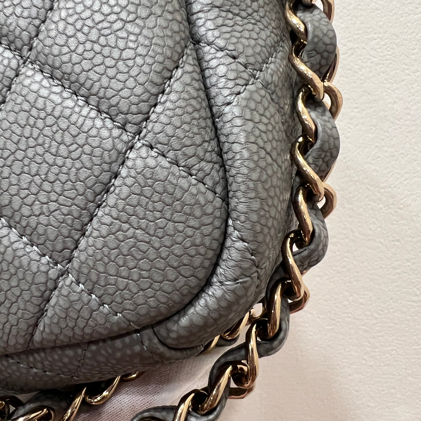 CHANEL CAVIAR Gray Shoulder Bag