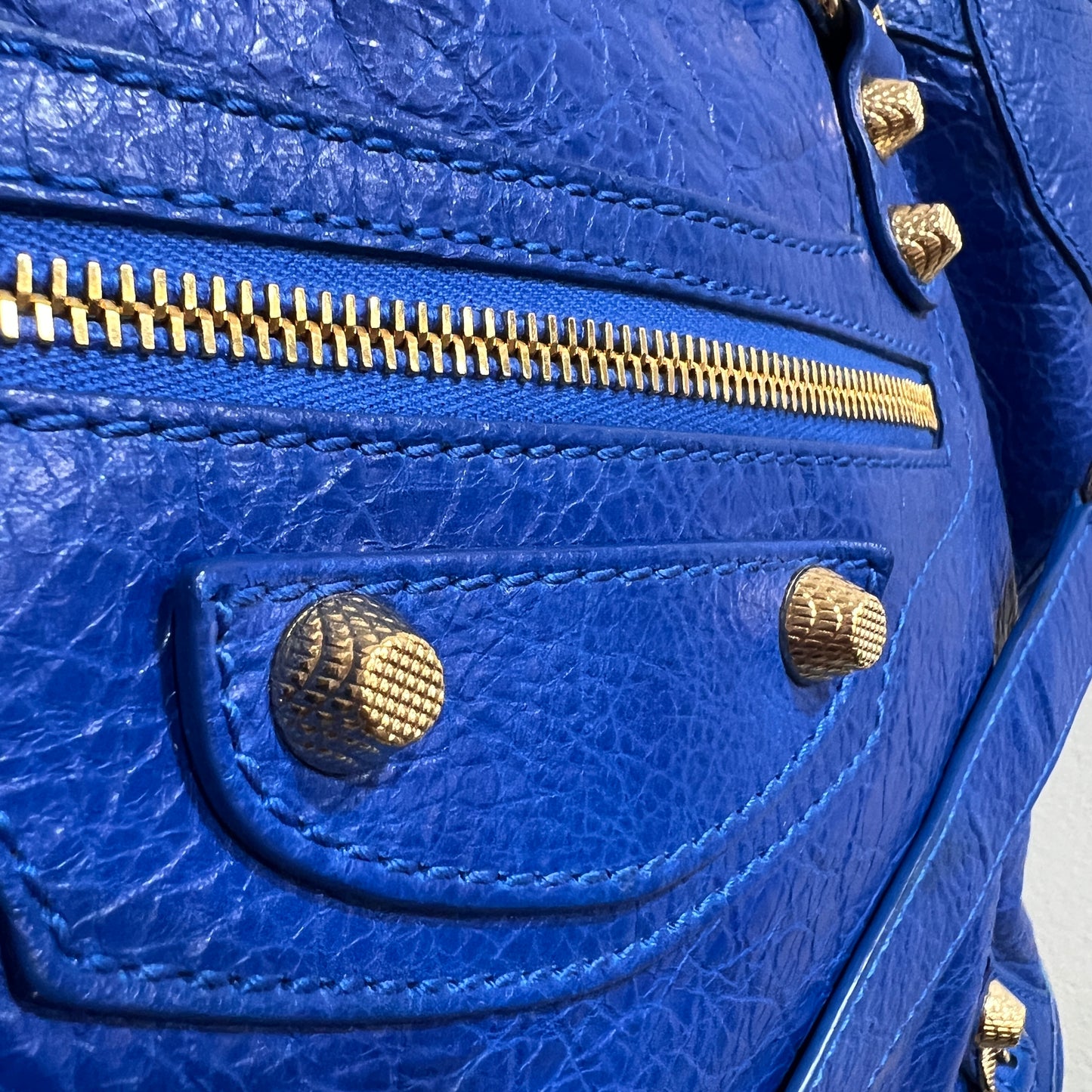 BALENCIAGA City Bag M Size (260428)