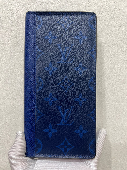 LOUIS VUITTON Wallet Taigarama Brazza Cobalt