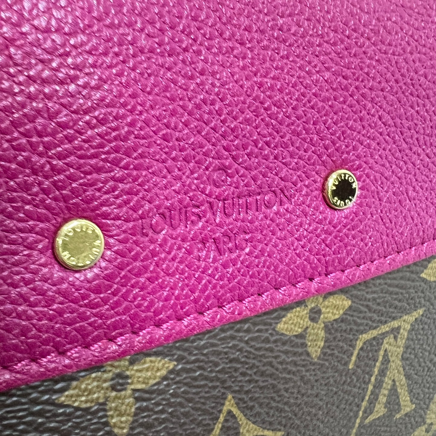 LOUIS VUITTON Pallas Chain Bag