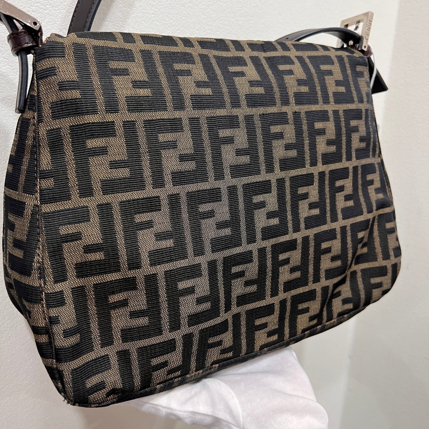 FENDI Mamma Baguette in Long Strap
