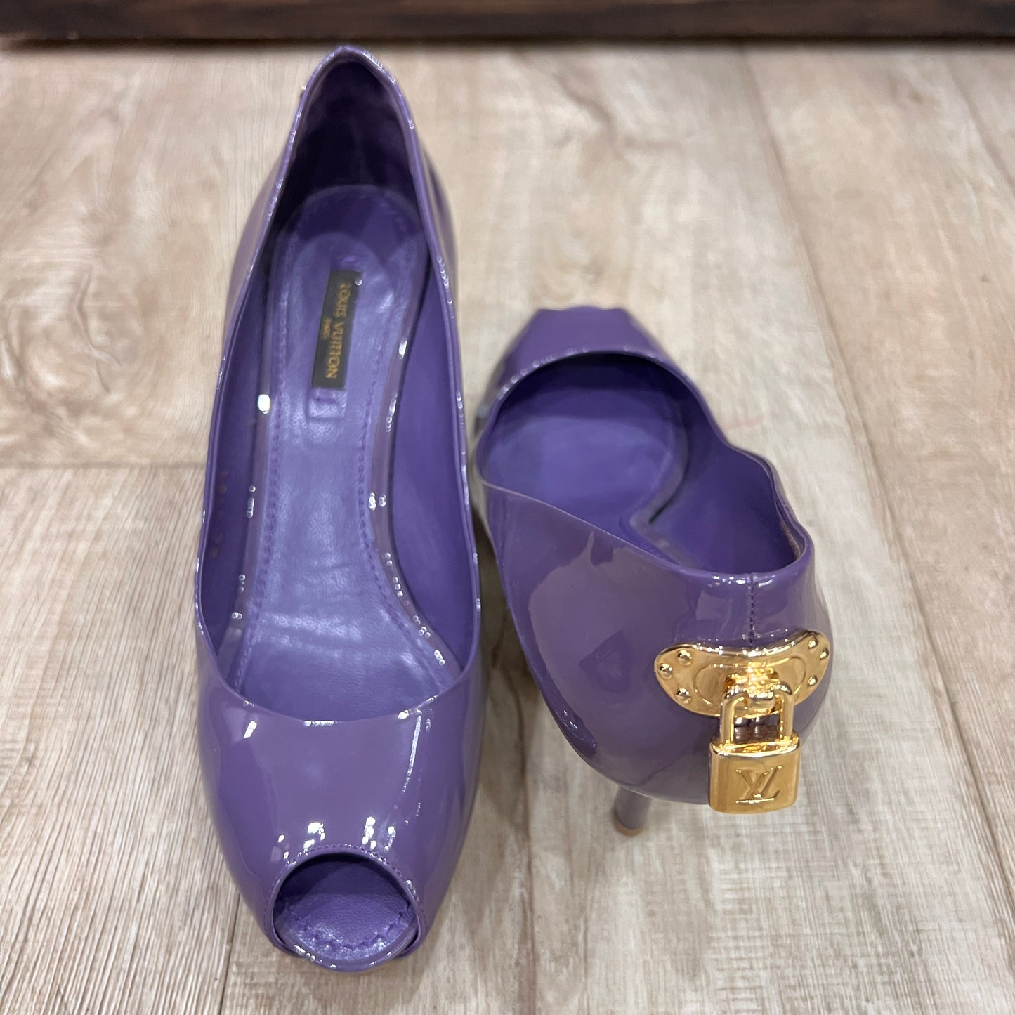 LOUIS VUITTON Purple Shoes