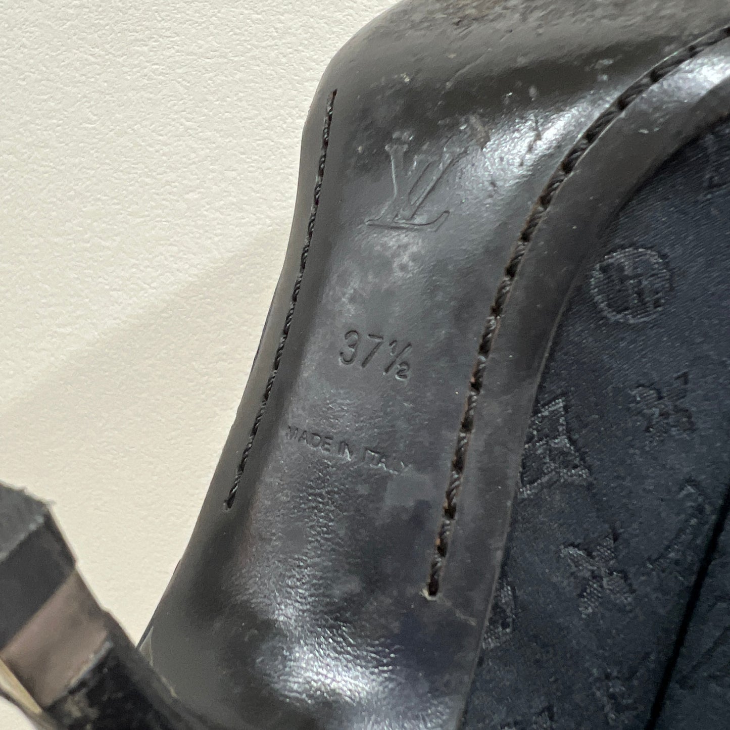 LOUIS VUITTON Shoes 37 1/2