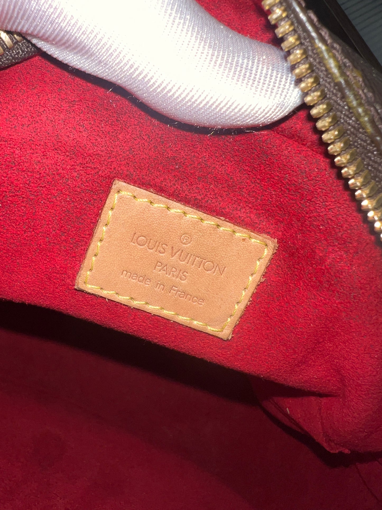 LOUIS VUITTON Excentri-Cite Satchel Handbag