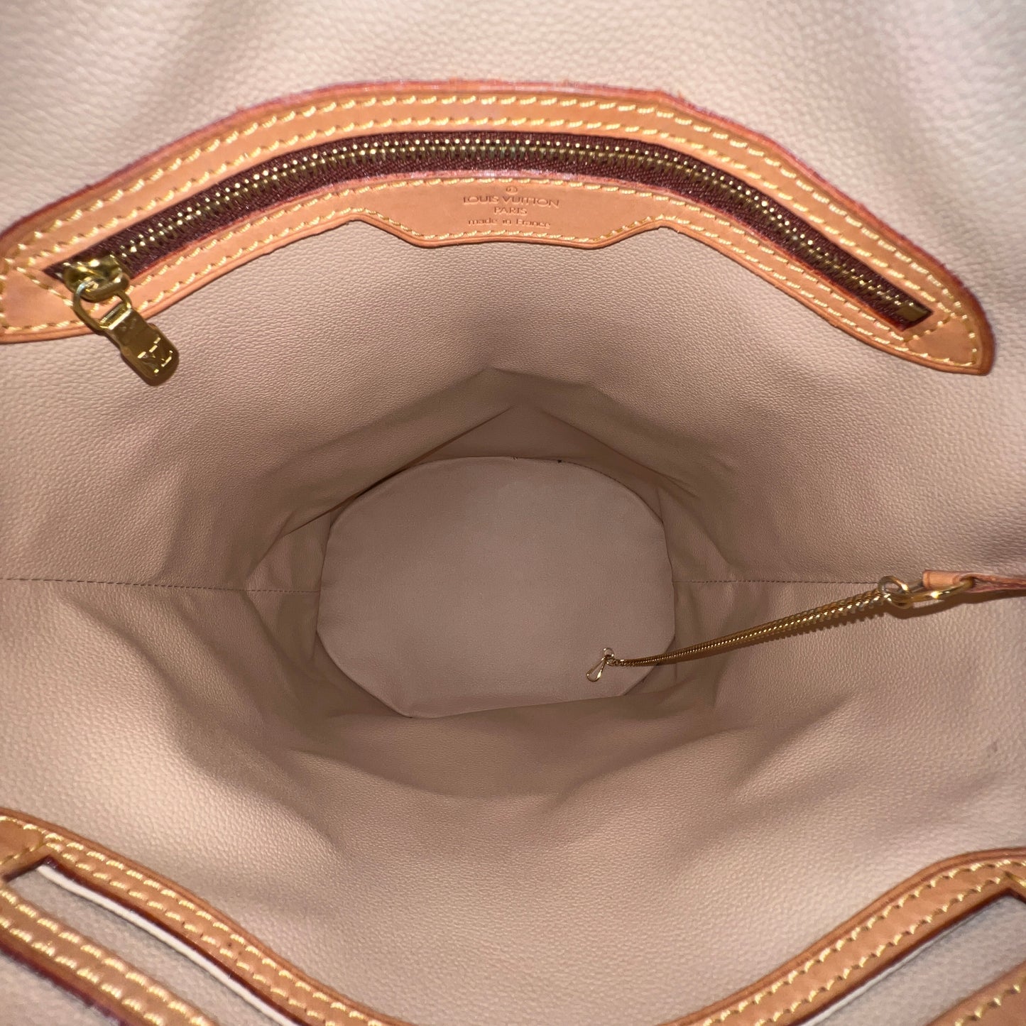 LOUIS VUITTON Bucket Bag GM