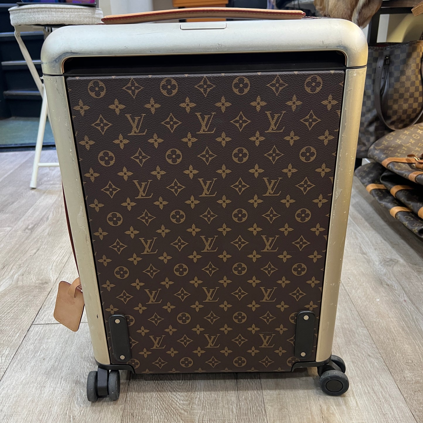 LOUIS VUITTON Horizon 55 suitcase