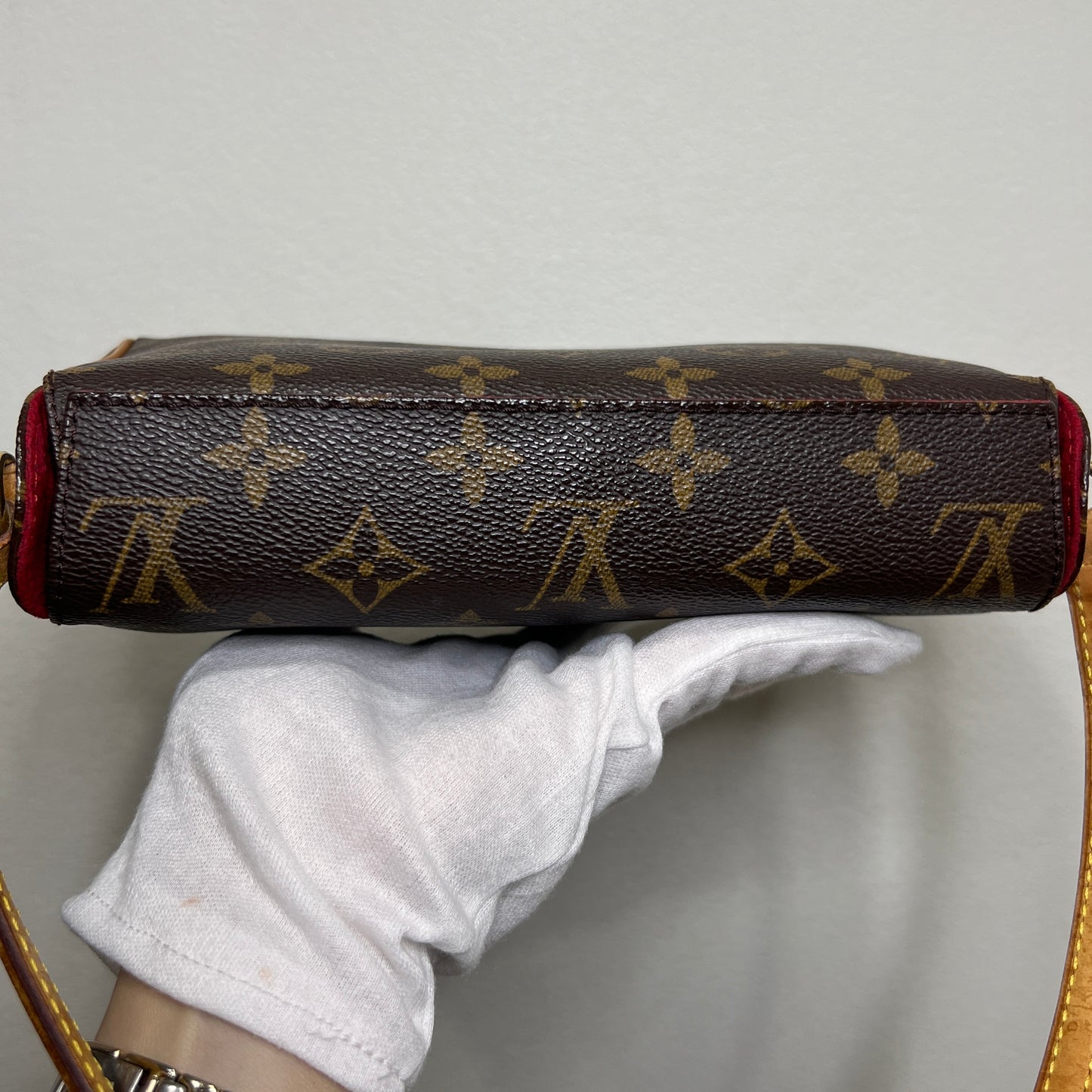 LOUIS VUITTON Recital