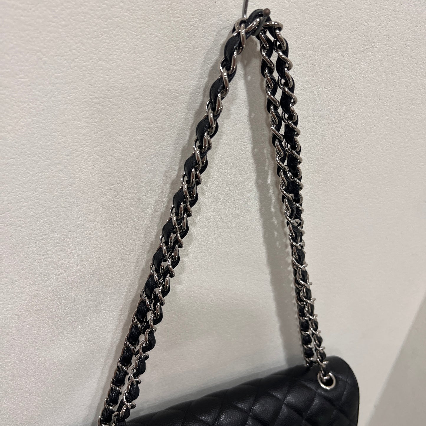 CHANEL Caviar Jumbo Double Flap