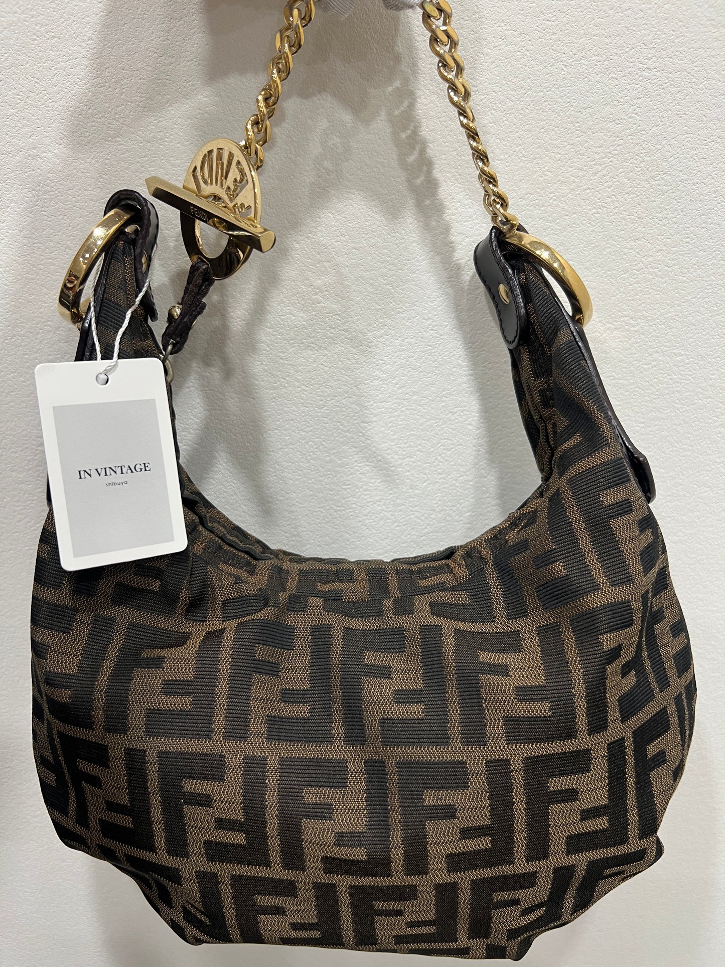 FENDI Croissant Chain Shoulder bag