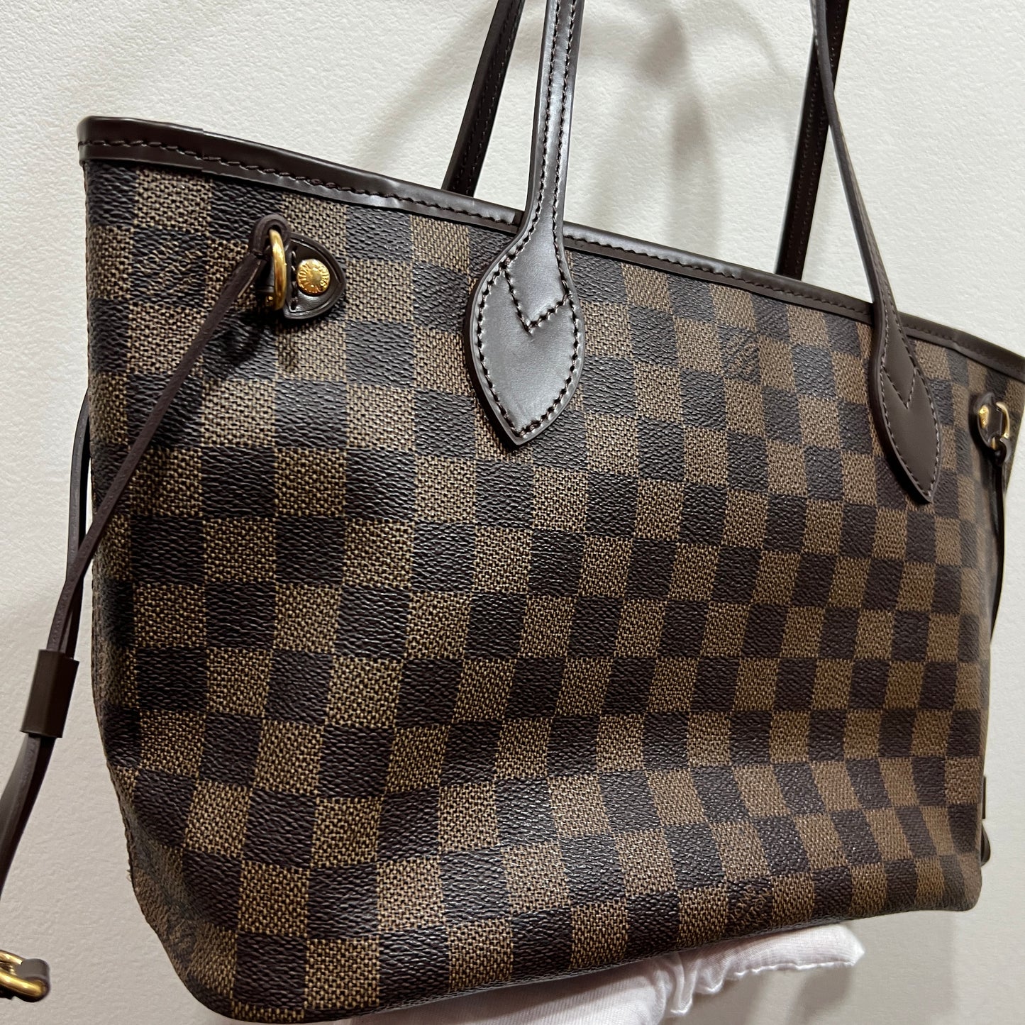 LOUIS VUITTON Neverfull PM