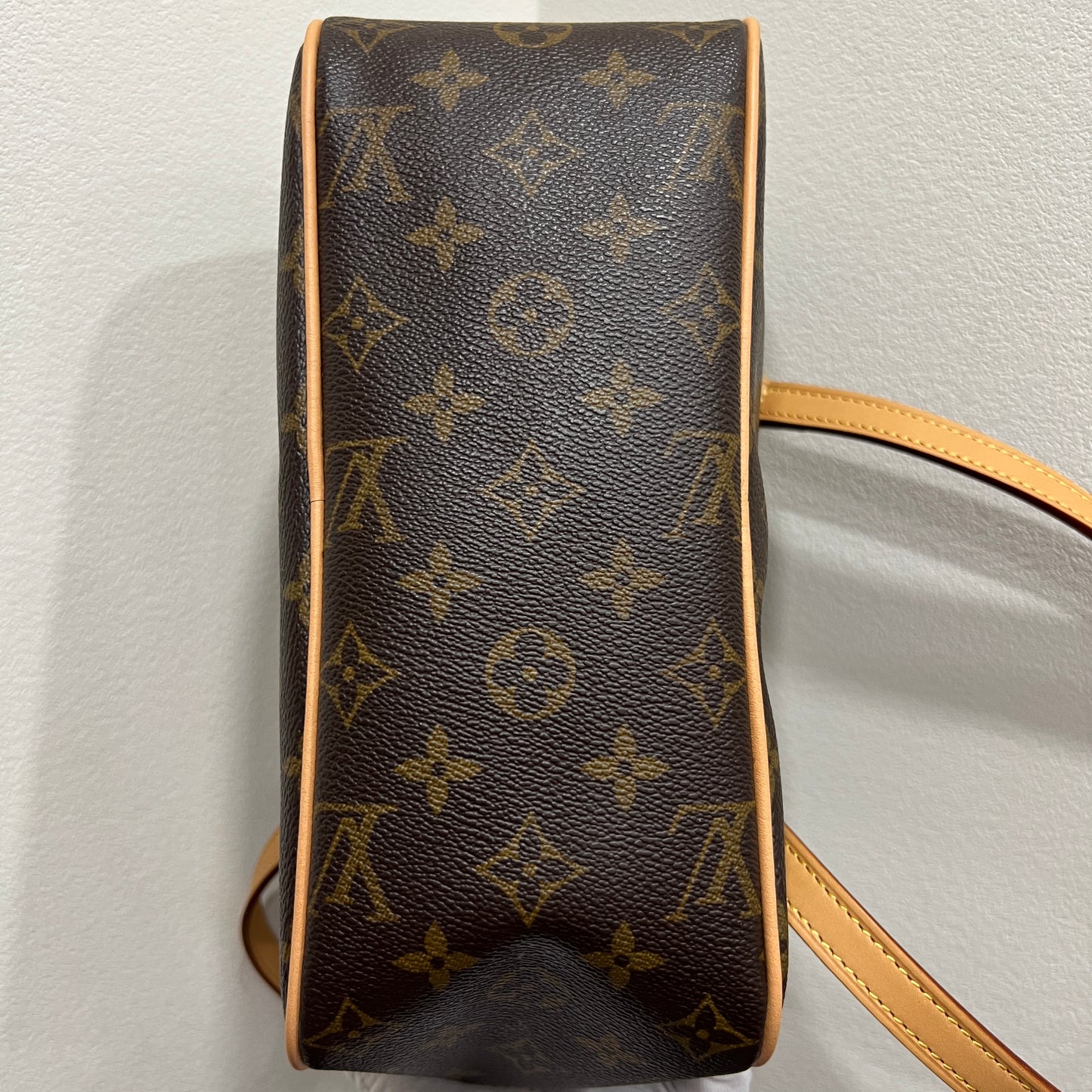 LOUIS VUITTON Cite MM