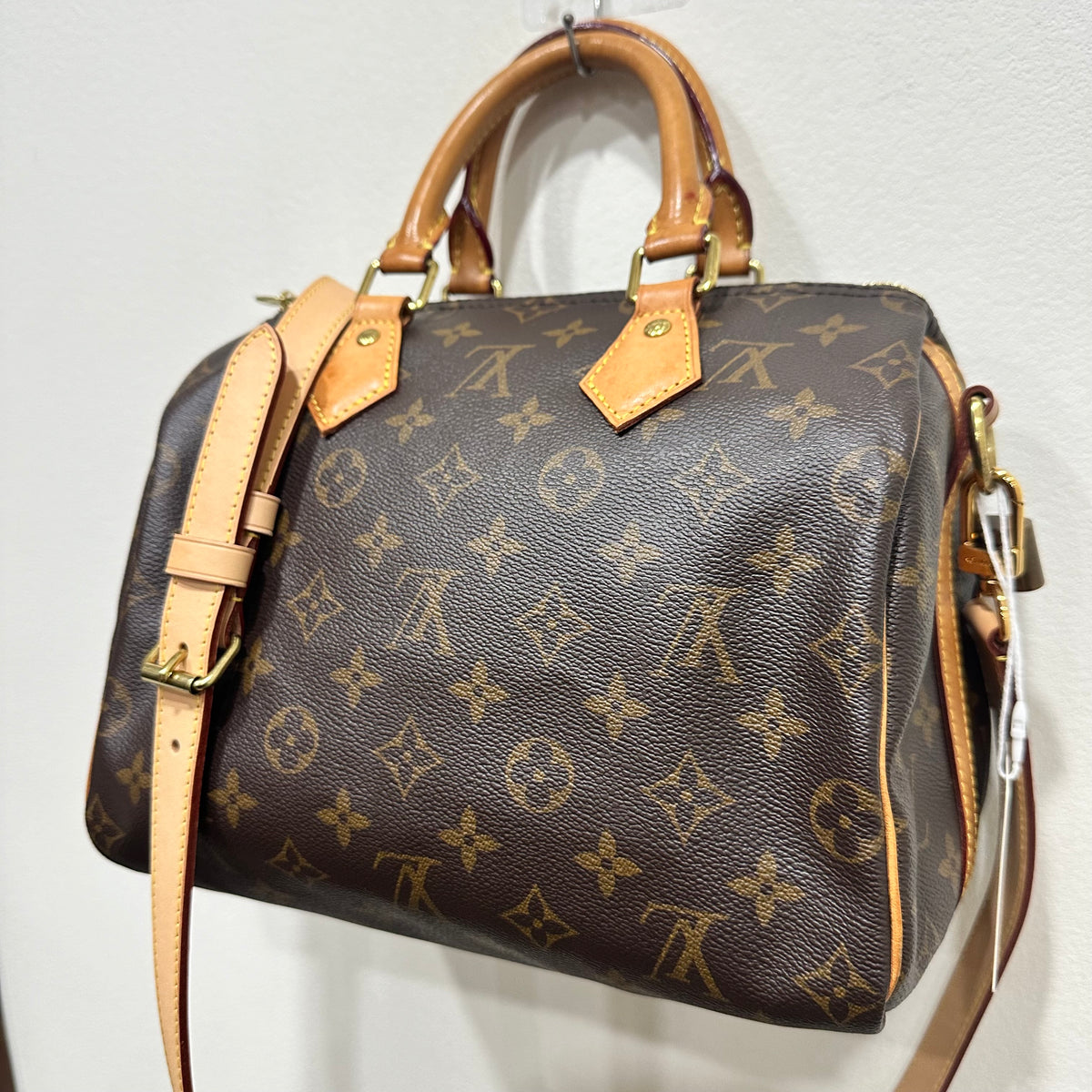 LOUIS VUITTON Speedy 25 with strap NFC ready