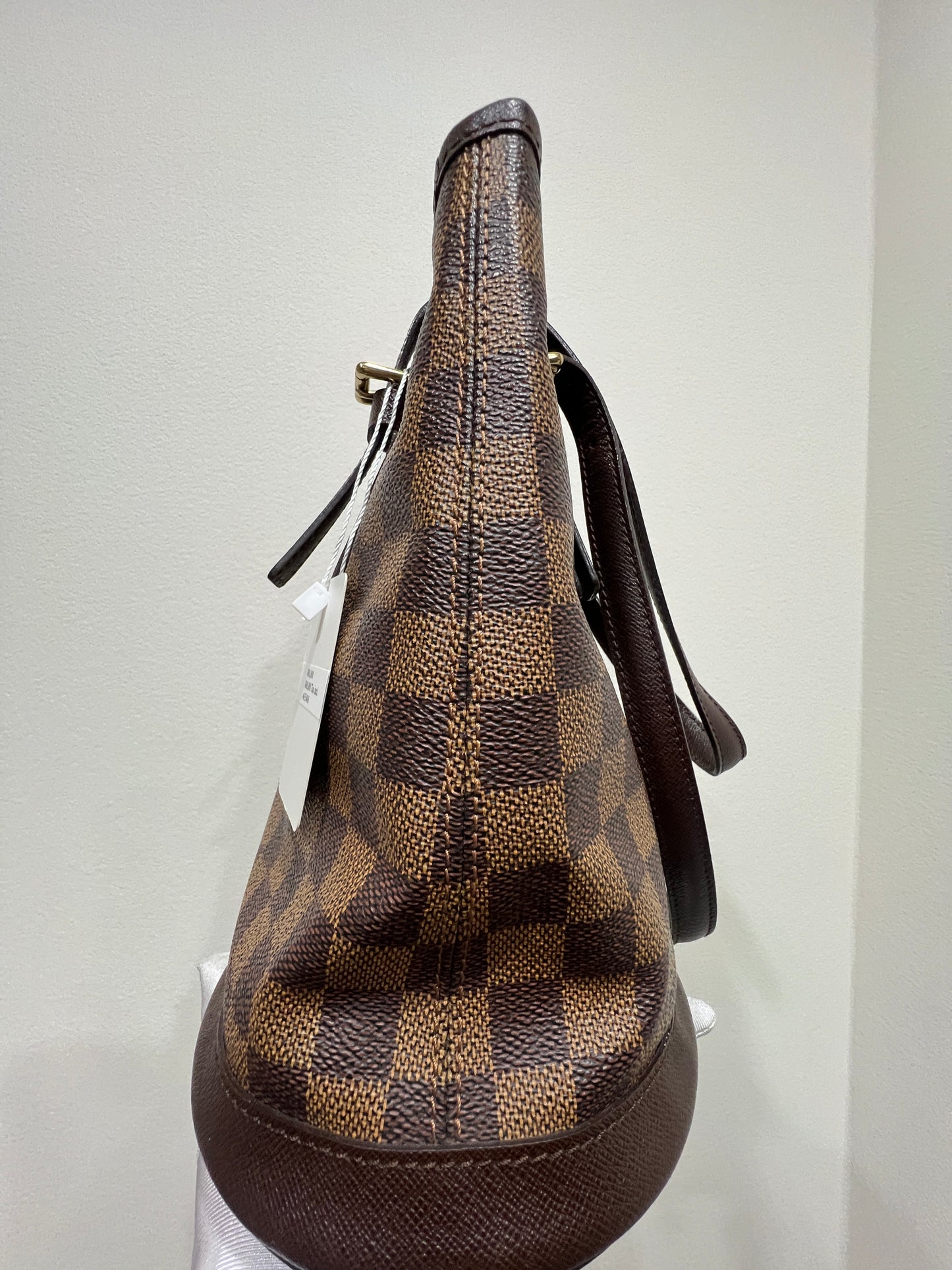 LOUIS VUITTON Damier Marais Bucket Bag