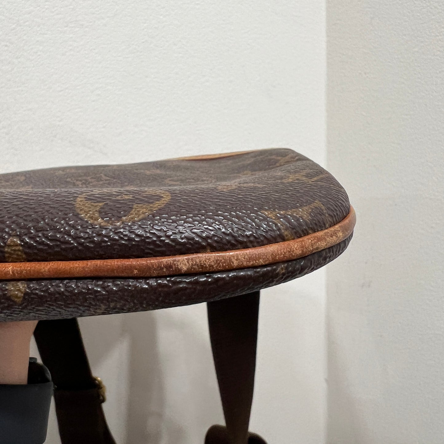 LOUIS VUITTON Pochette Bosphore