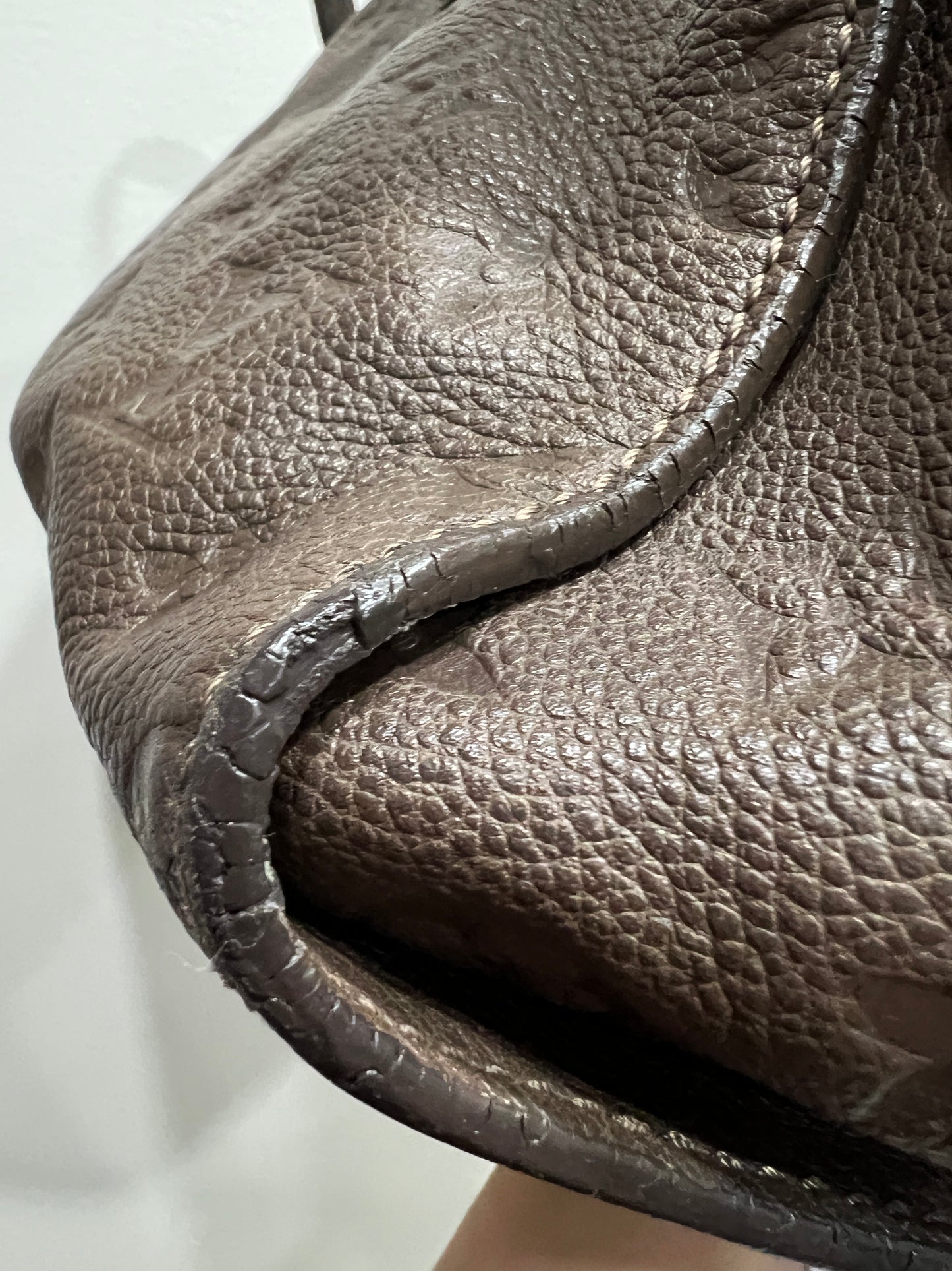 LOUIS VUITTON Lumineuse Empreinte Leather