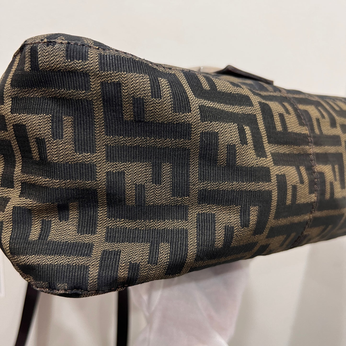 FENDI Mamma Baguette in Long Strap