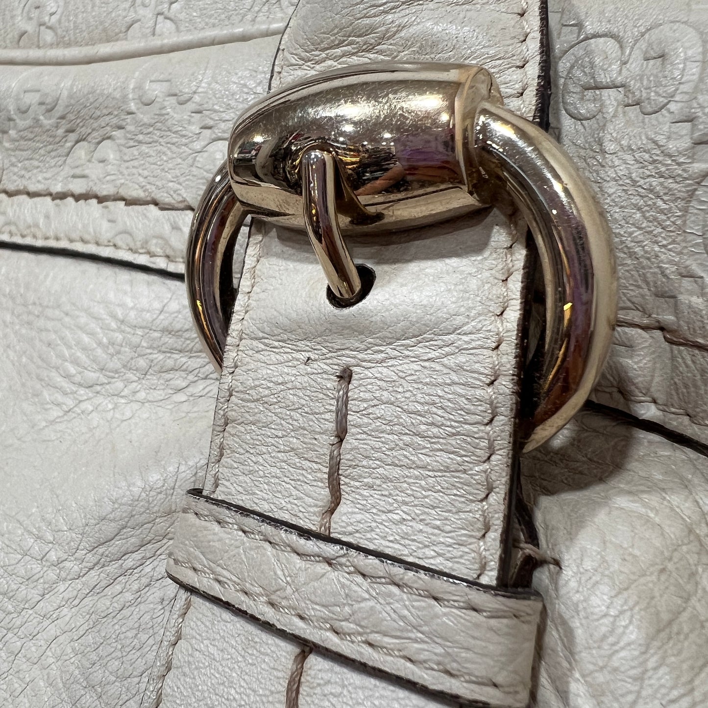 GUCCI Cream Leather Guccissima Signoria Medium Dome