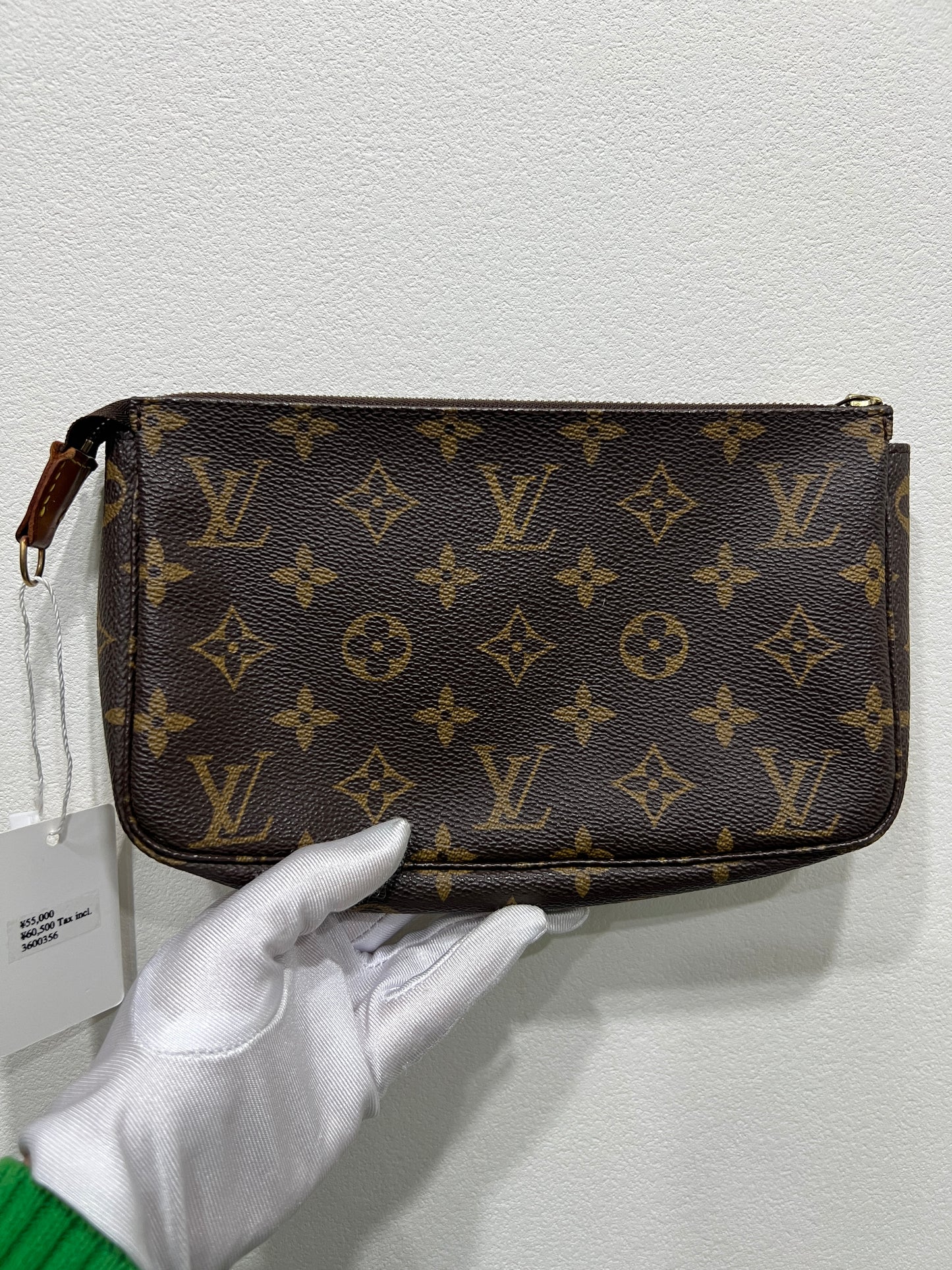 Louis Vuitton Pouchette