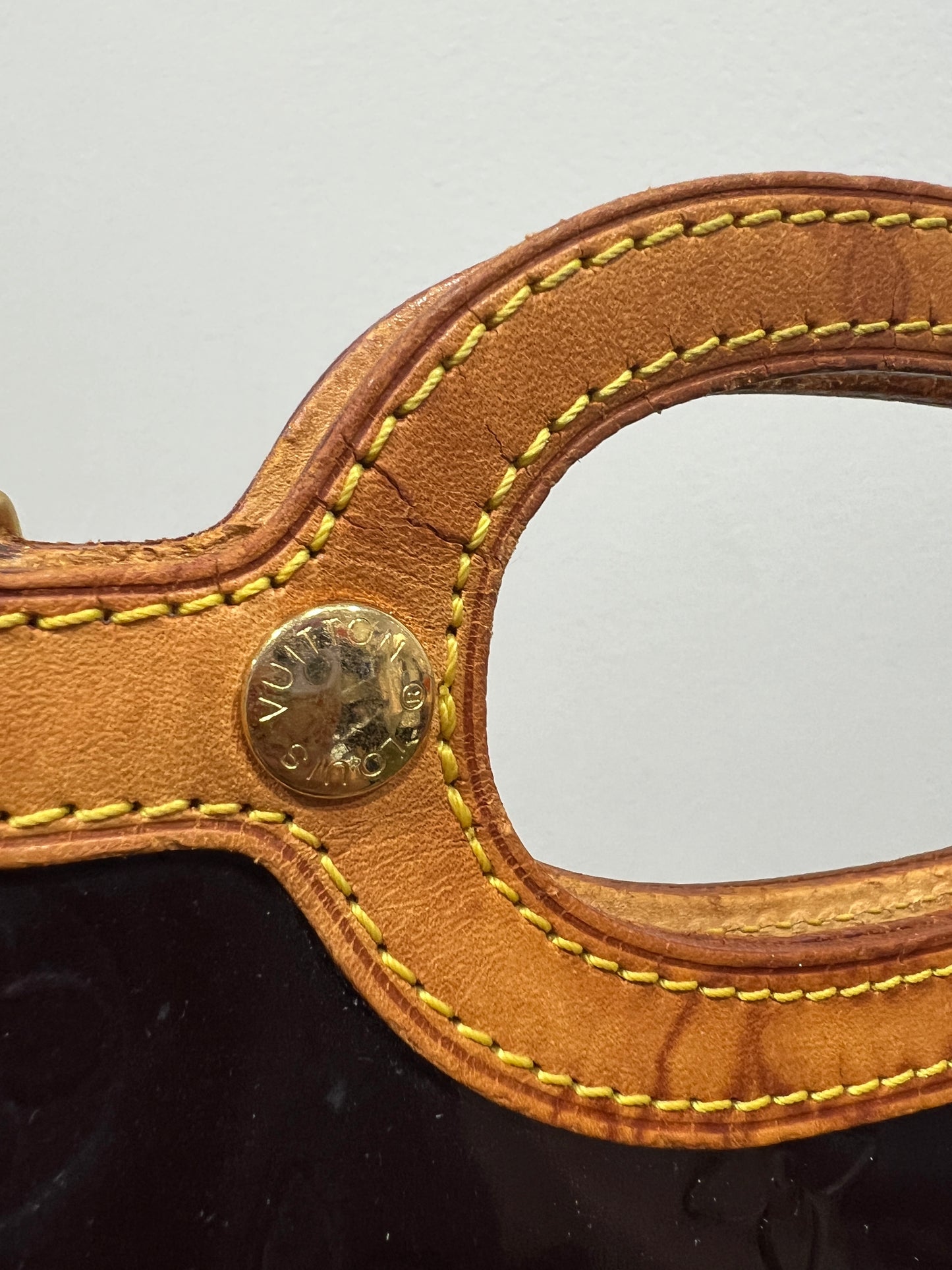 LOUIS VUITTON Roxbury Drive Vernis