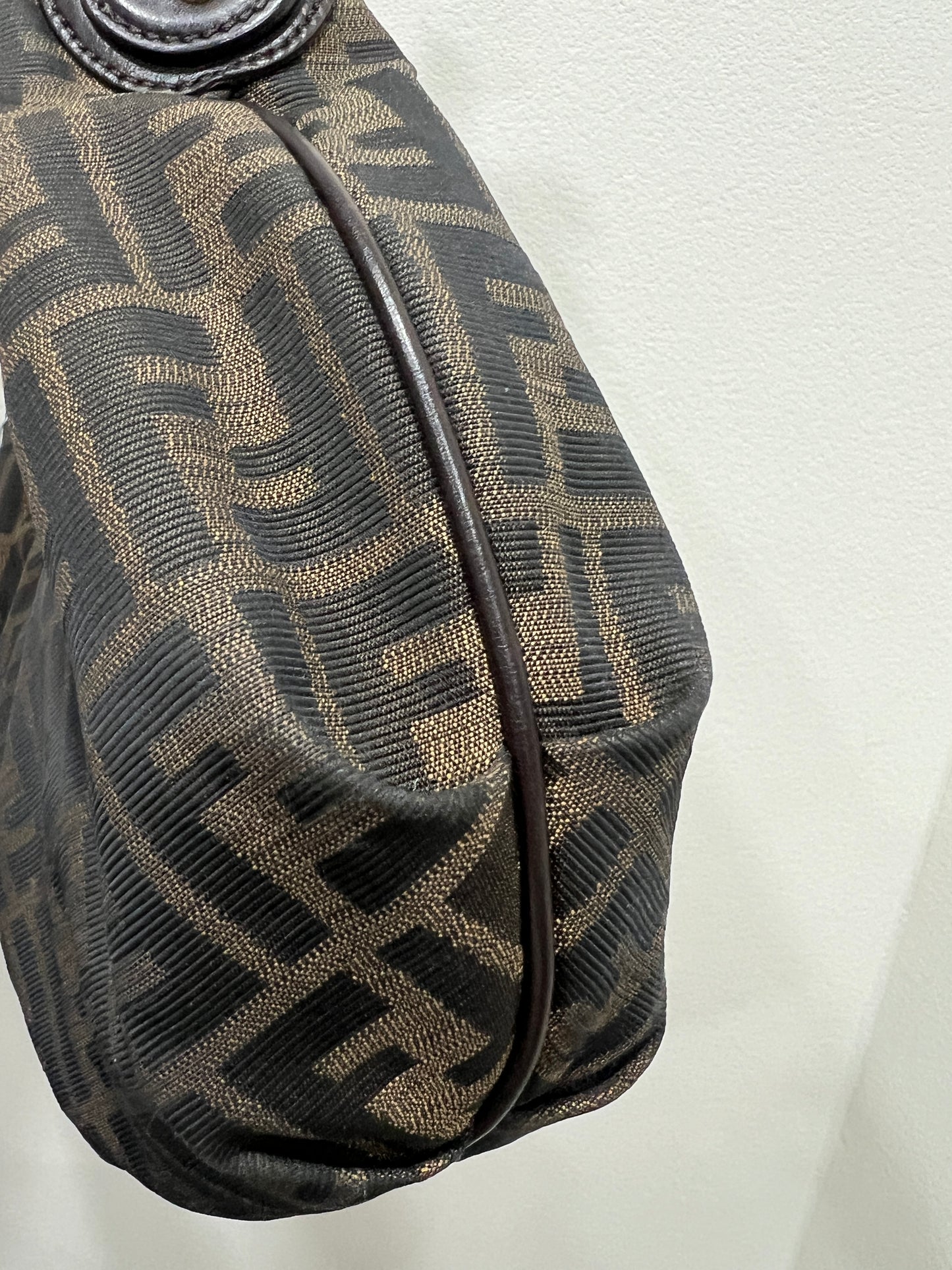 FENDI Croissant Chain Shoulder Bag