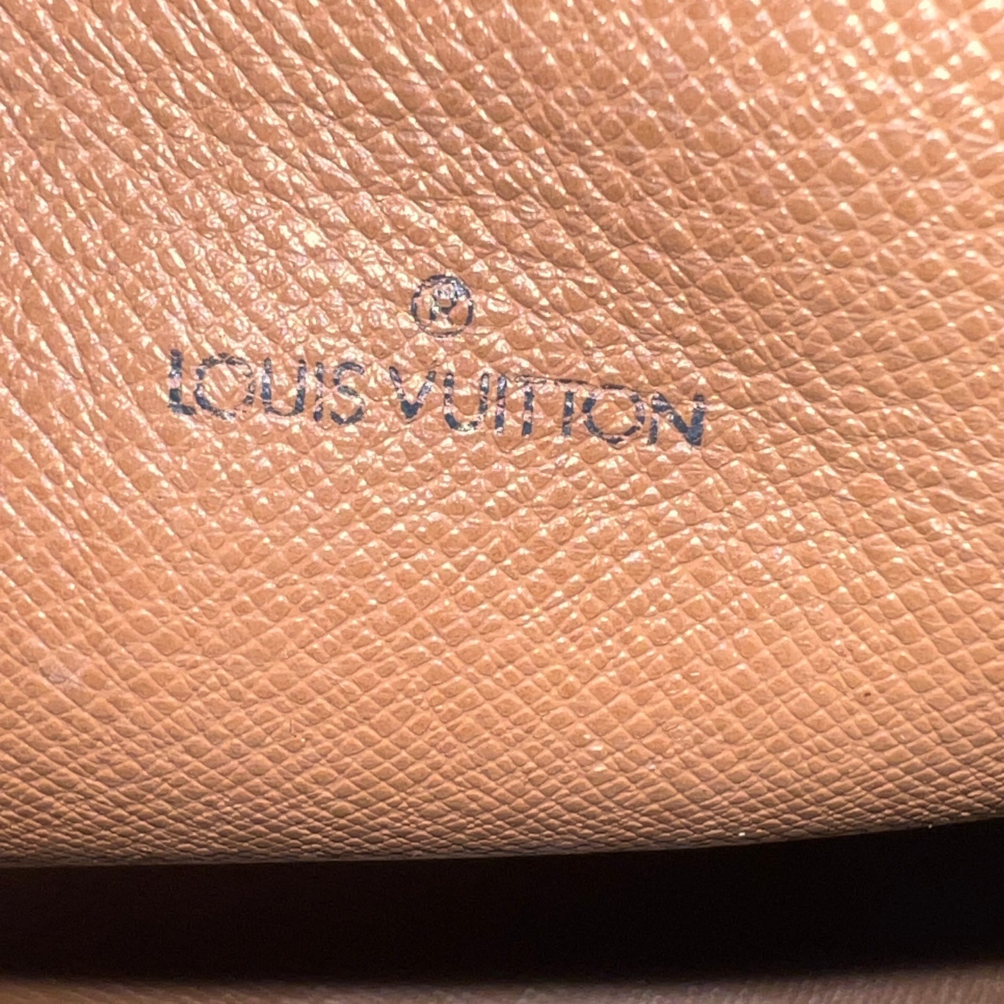 LOUIS VUITTON Papillon Monogram 30cm